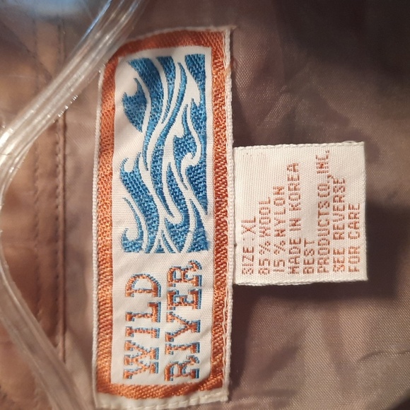 Wool button down - Picture 2 of 5